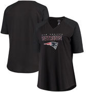 New England Patriots Majestic Women's Plus Size Team Logo Half-Sleeve Raglan V-Neck T-Shirt - Charcoal/Heathered Gray